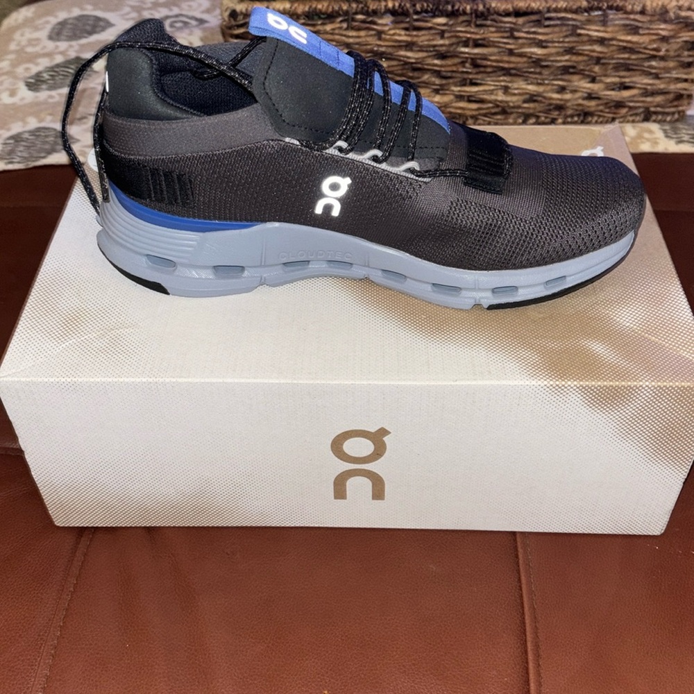 Brand new Men’s Cloud Nova size 9 Gym Shoes